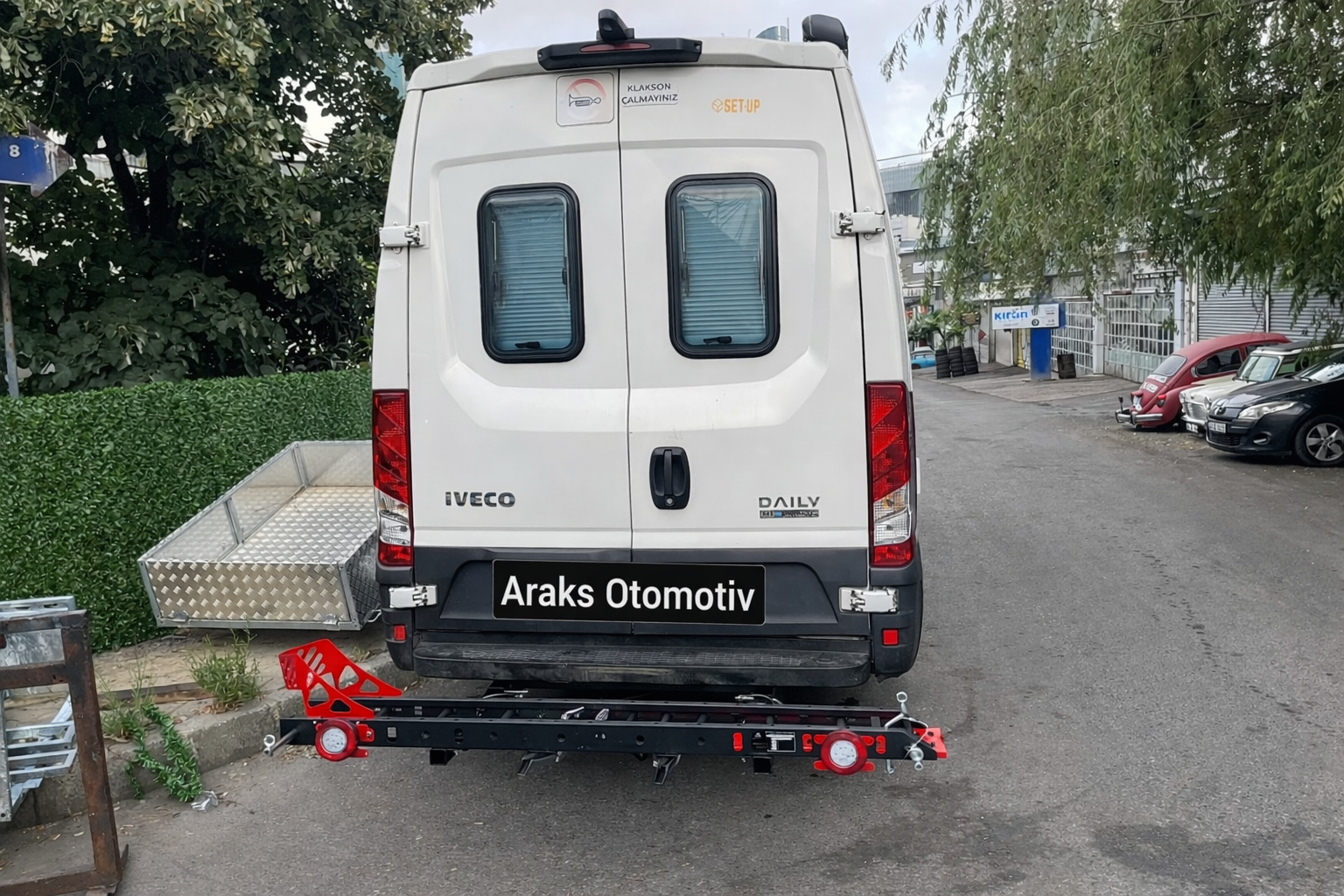 Pratik Motosiklet Taşıyıcı | Araç ve Karavan Arkası Katlanabilir Motor Taşıma Aparatı